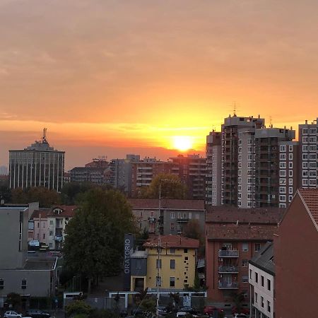 Casa Dei Sogni 20 Minuti Dal Duomo Mm1 Appartement Sesto San Giovanni Buitenkant foto
