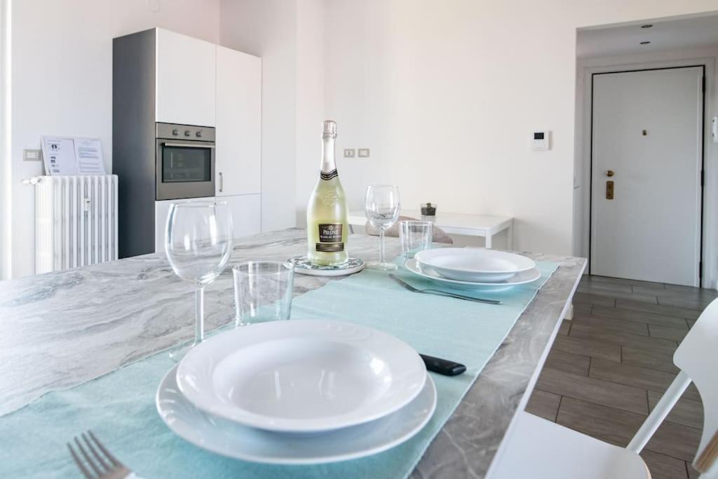 Casa Dei Sogni 20 Minuti Dal Duomo Mm1 Appartement Sesto San Giovanni Buitenkant foto